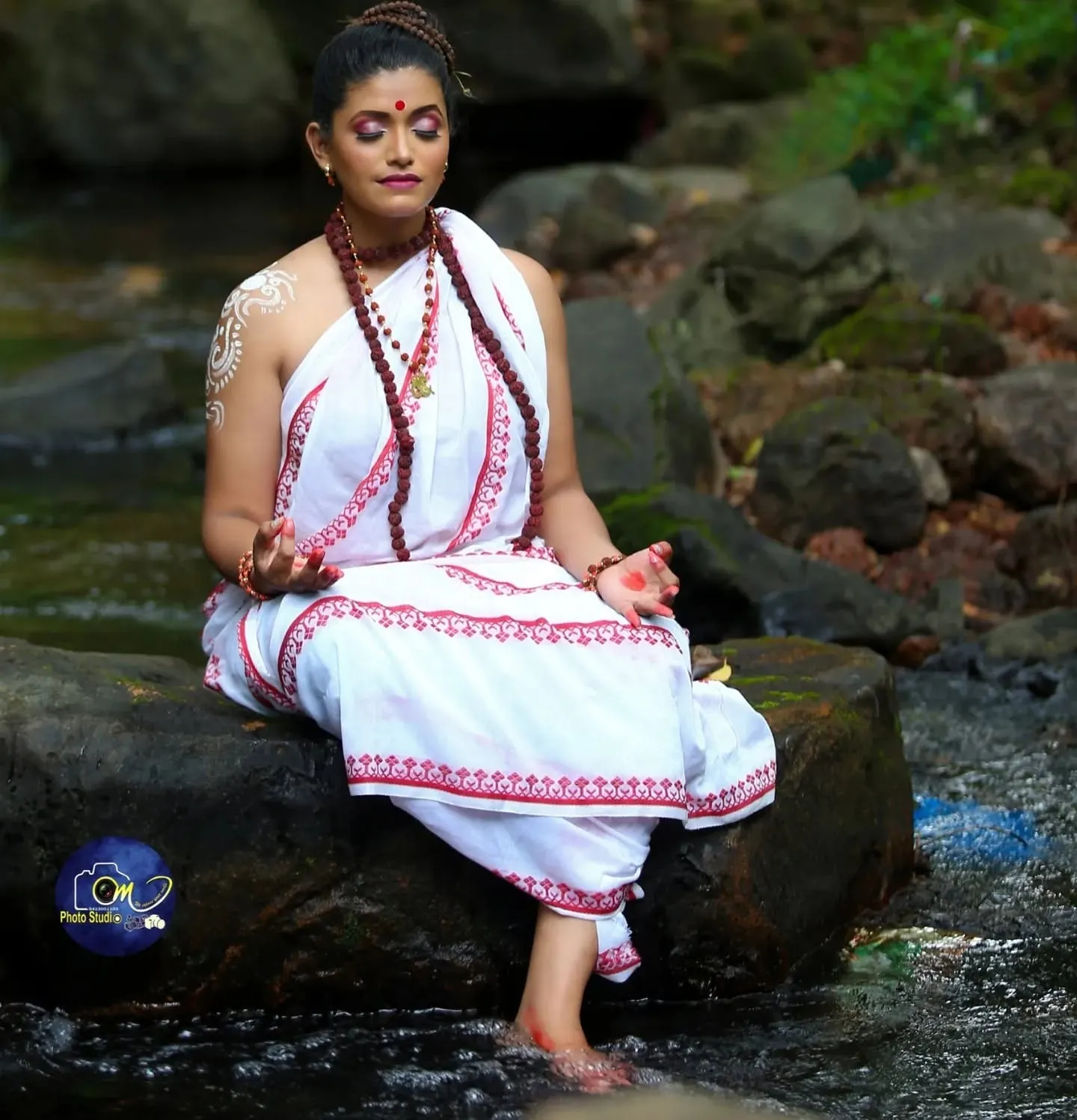 Model photography in Ratnagiri and the Konkan coast by OM Digital Photo Studio, photo 6 of 12