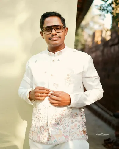 ABHISHEK & SHEETAL, photographed by OM Digital Photo Studio